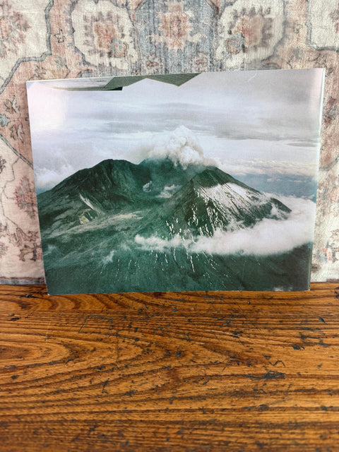 Mount Saint Helens - The Smoking Spirit by Henry and Carmen Whitacre | 1980 Vintage Booklet