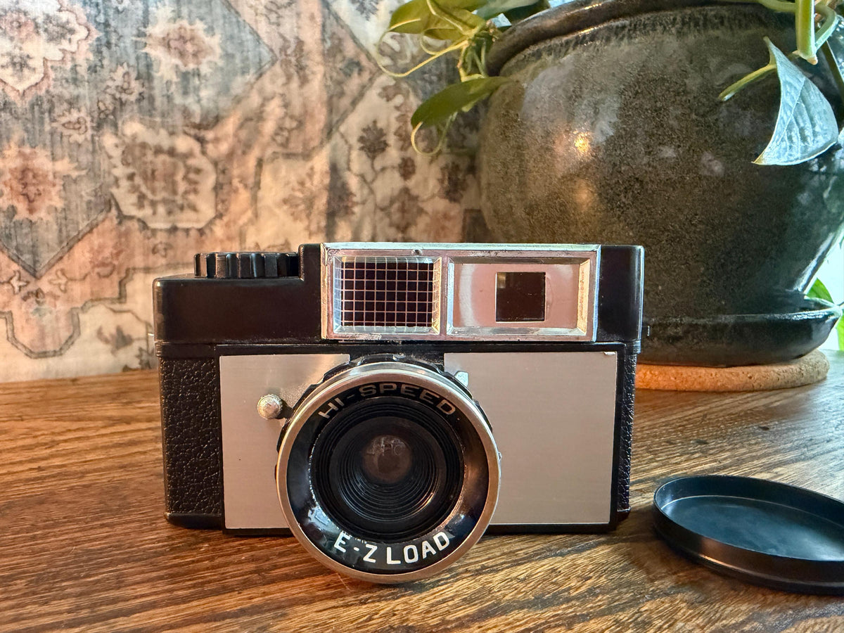 Hi-Speed EZ-Load 126 Cartridge Camera with Unused Film Cartridge
