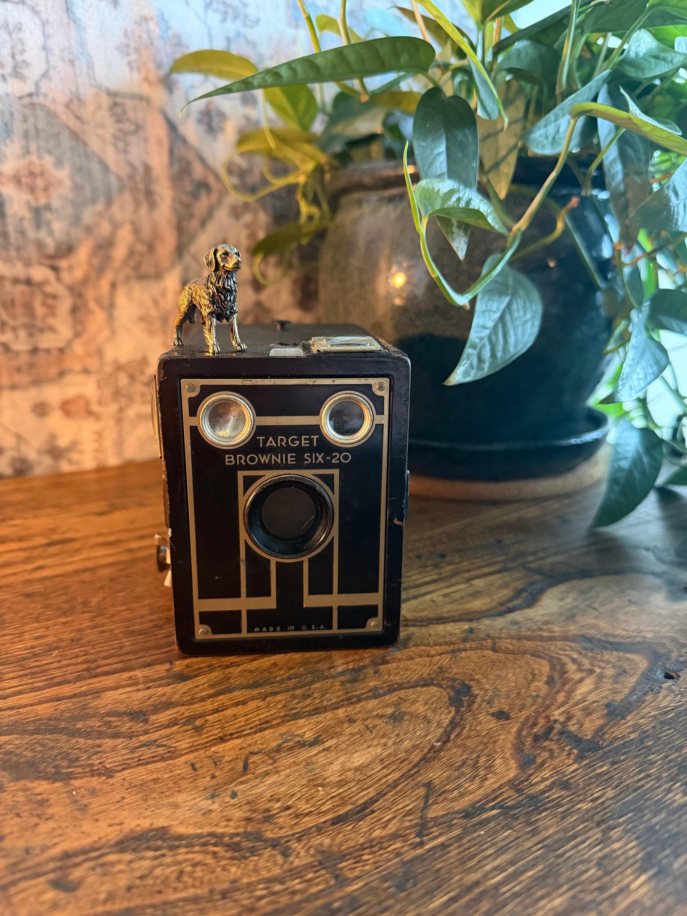Kodak Target Brownie Six-20 Camera | 1930s