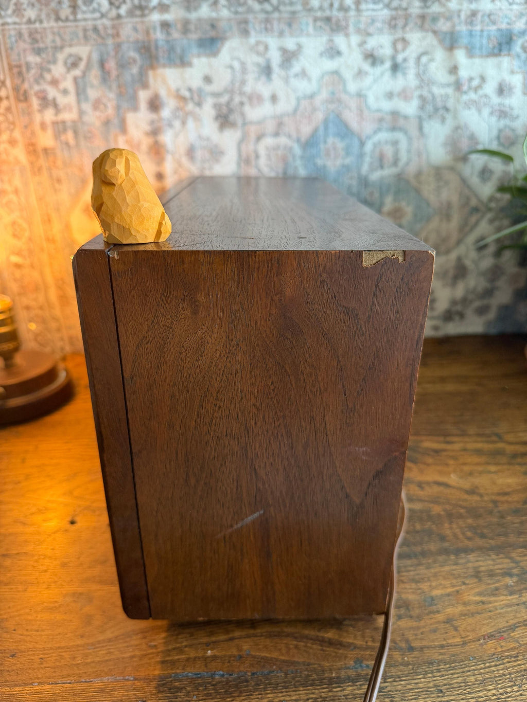 Magnavox Model 1FM056 AM/FM Tabletop Radio | 1967