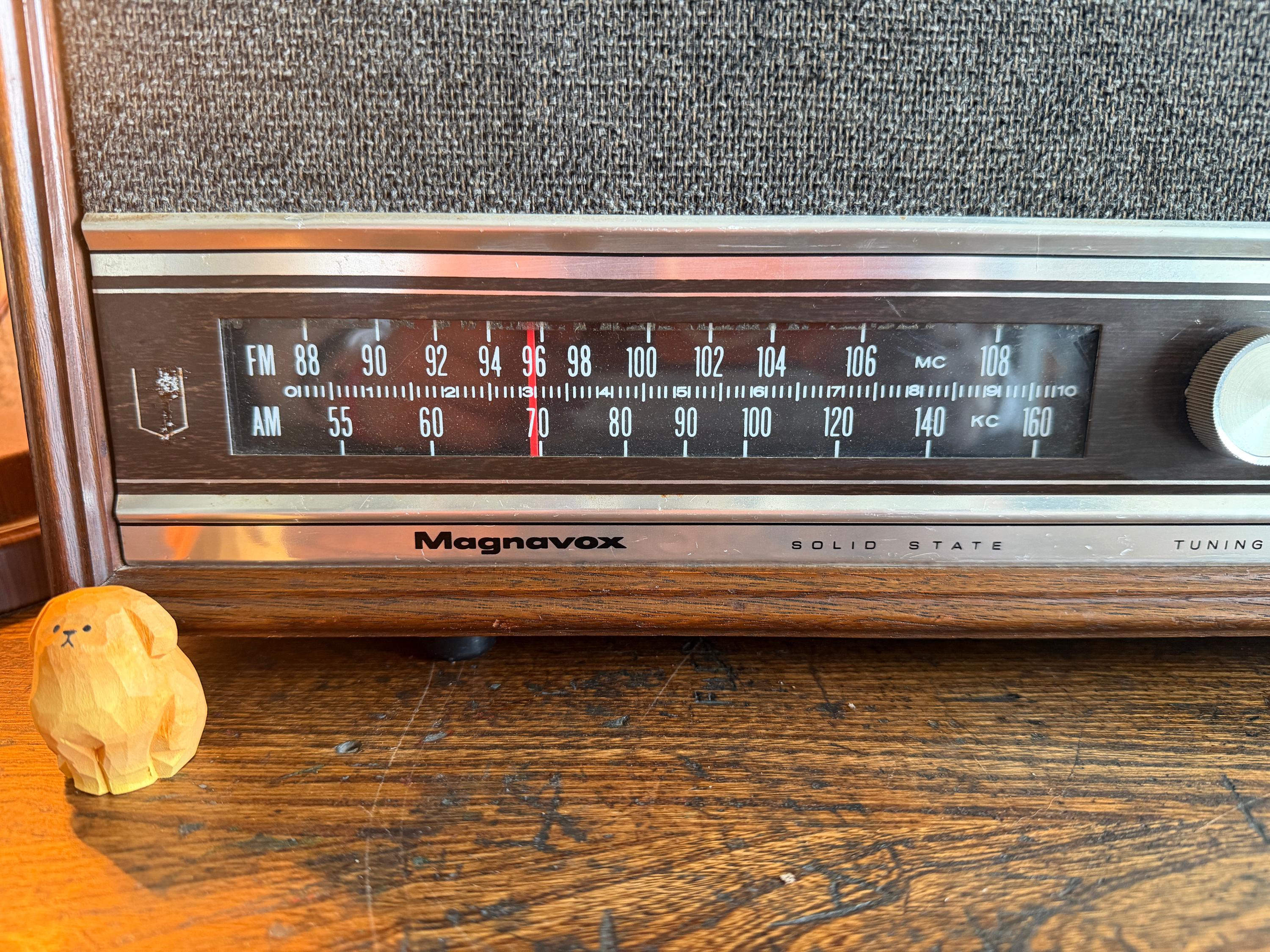 Magnavox Model 1FM056 AM/FM Tabletop Radio | 1967