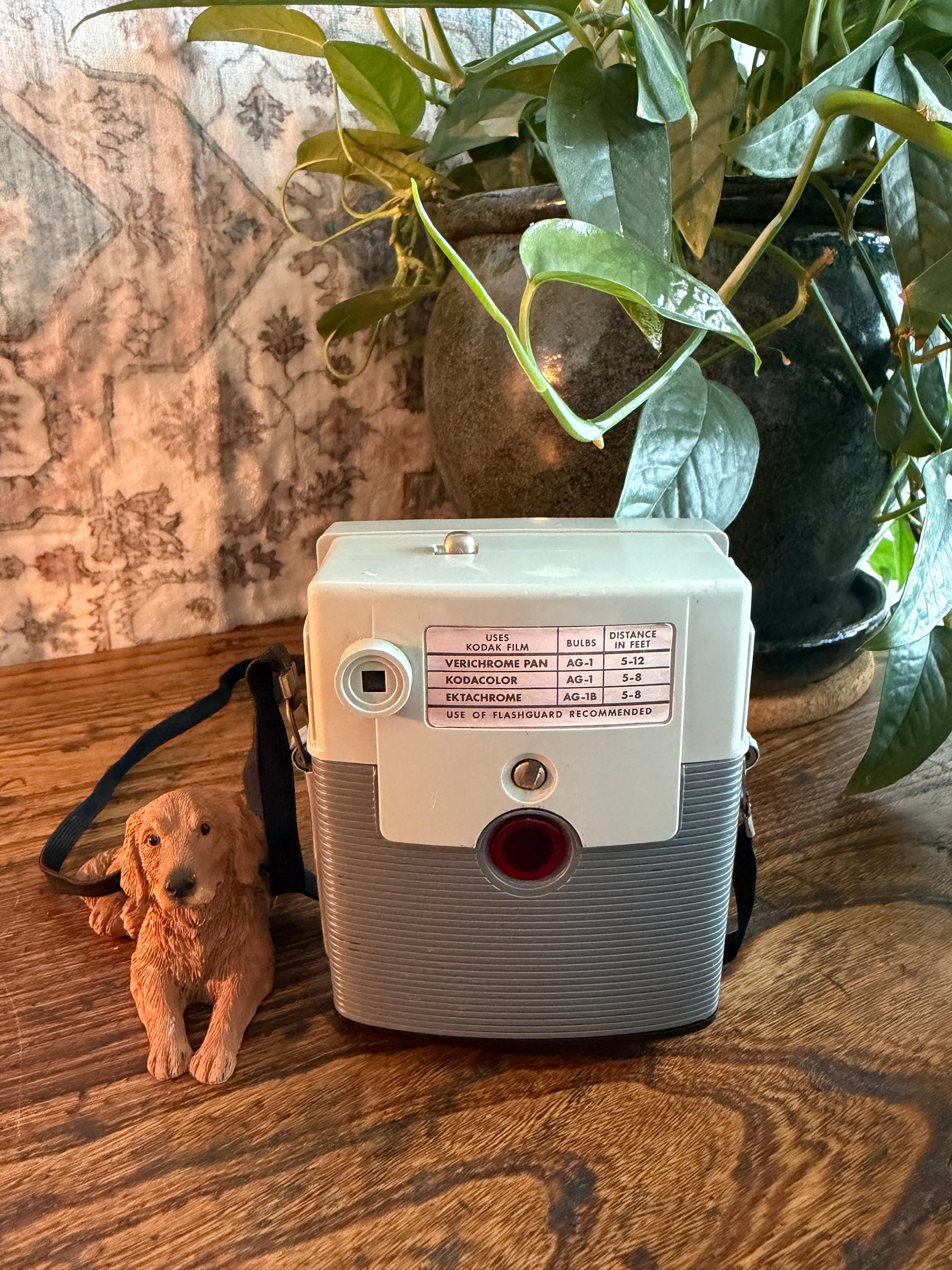 Kodak Brownie Starmite II Camera with Flash | 1960s