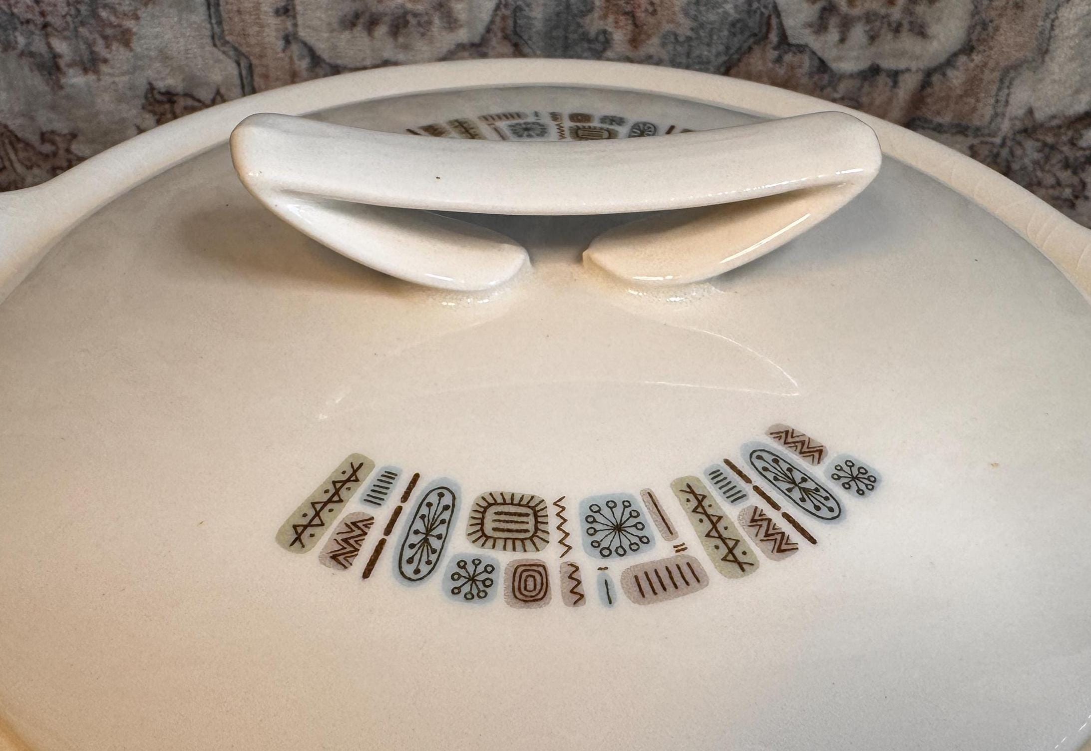 Covered Vegetable Dish | 1960s Canonsburg Temporama