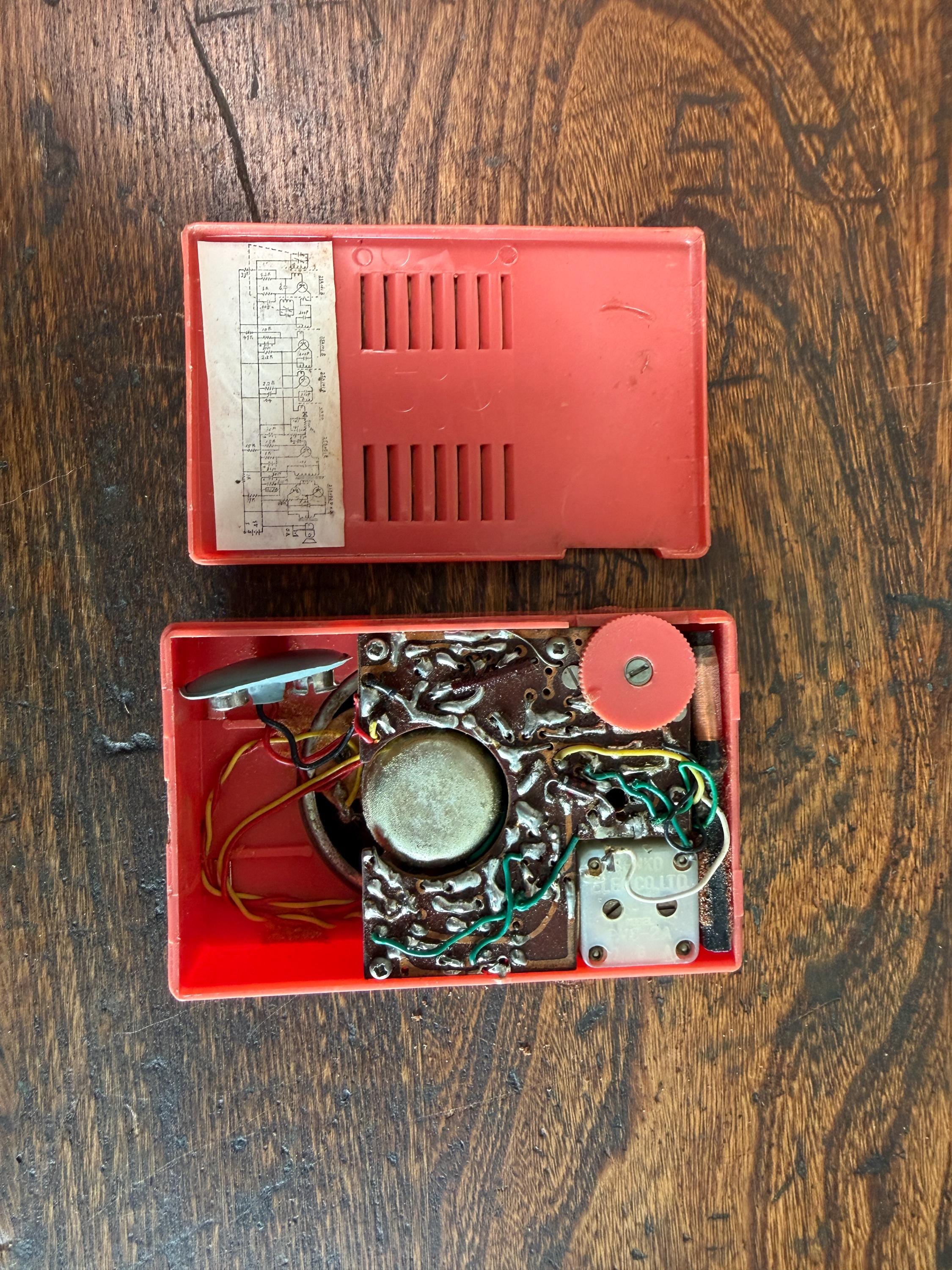 Valiant 6 Transistor Radio | Vintage Portable Radio 1960