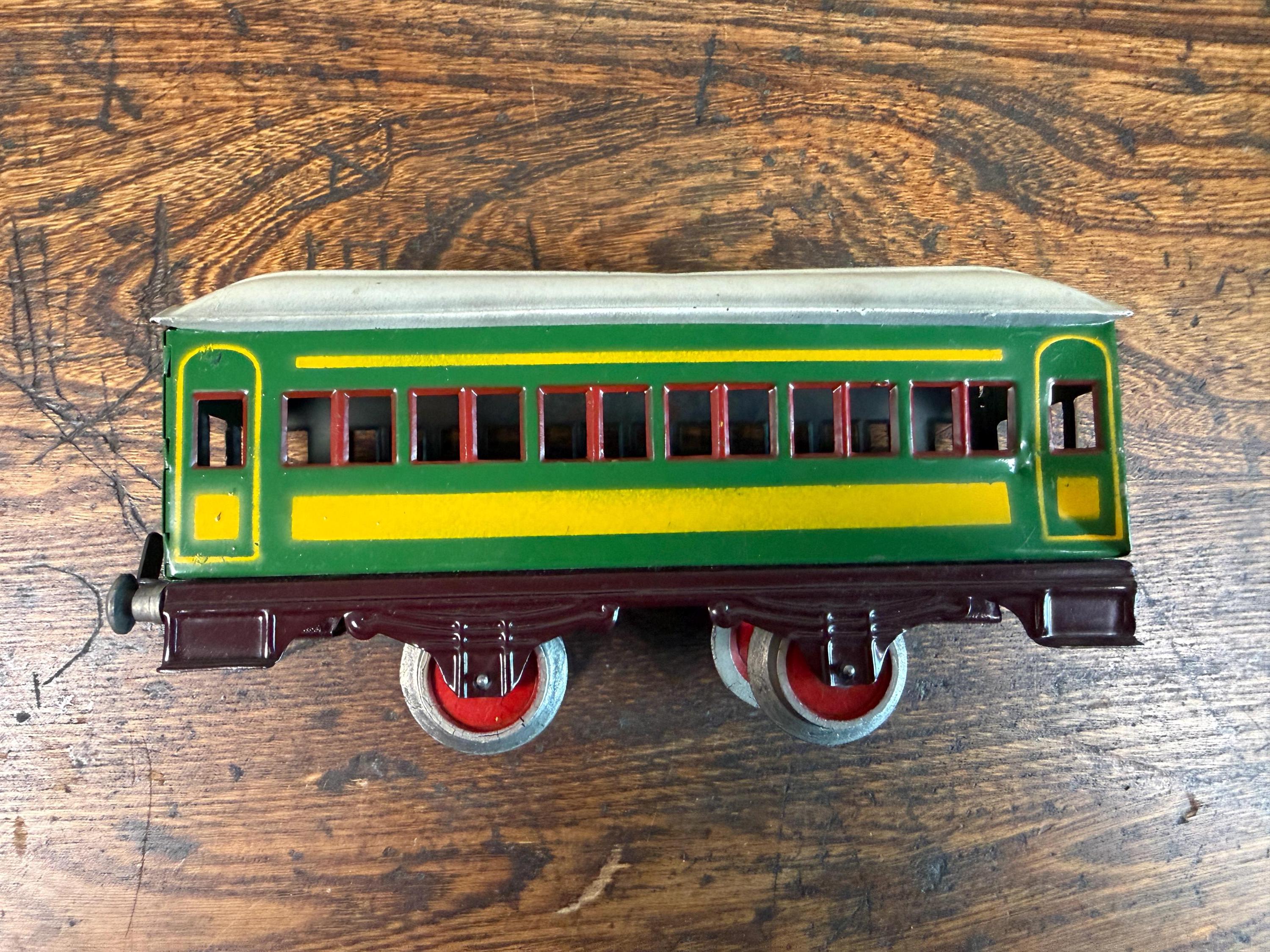 Vintage Marx O Gauge Tin Passenger Cars Set of 4 | Lithographed Train Coaches | Mid Century Toy Train