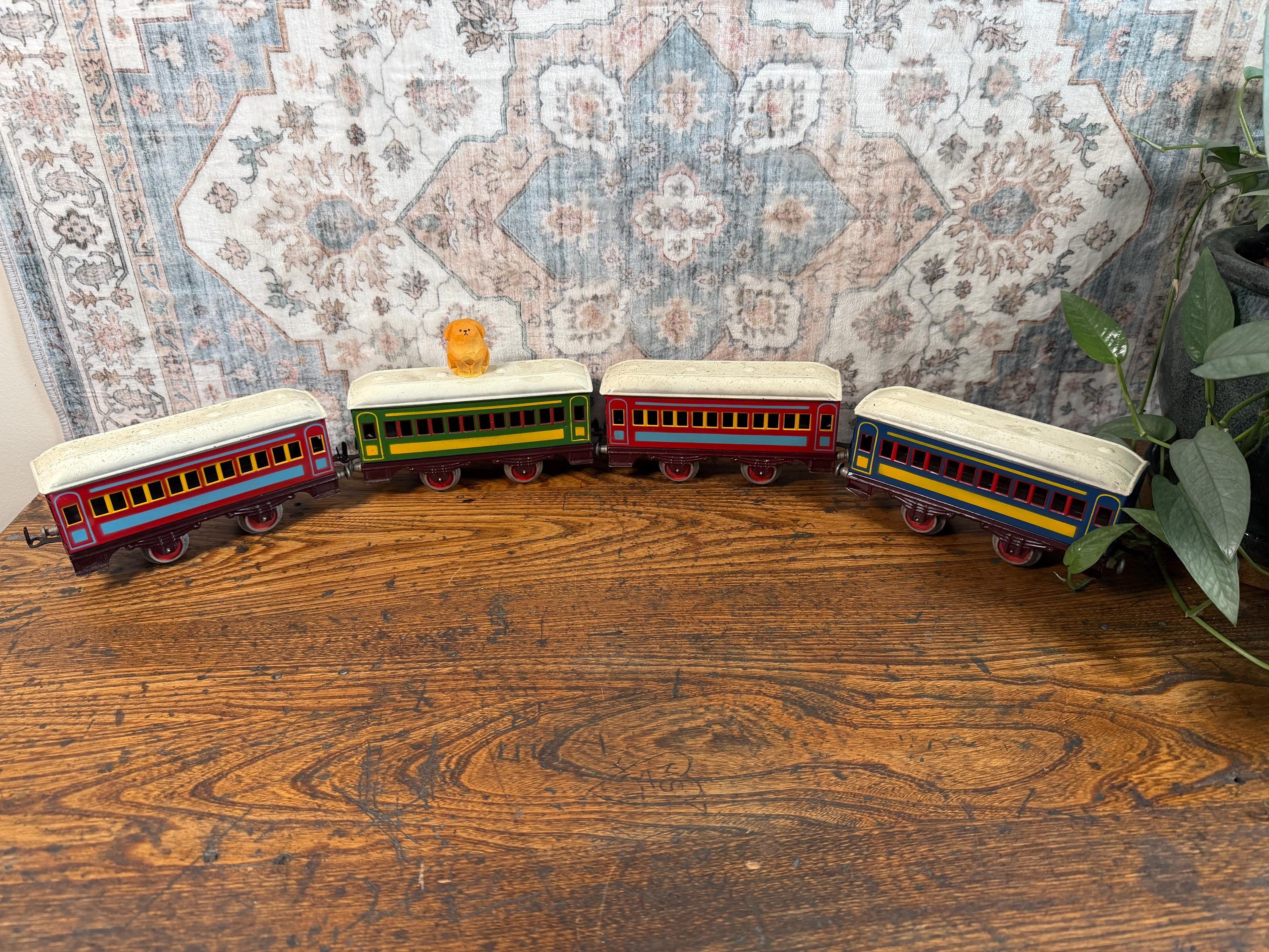 Vintage Marx O Gauge Tin Passenger Cars Set of 4 | Lithographed Train Coaches | Mid Century Toy Train