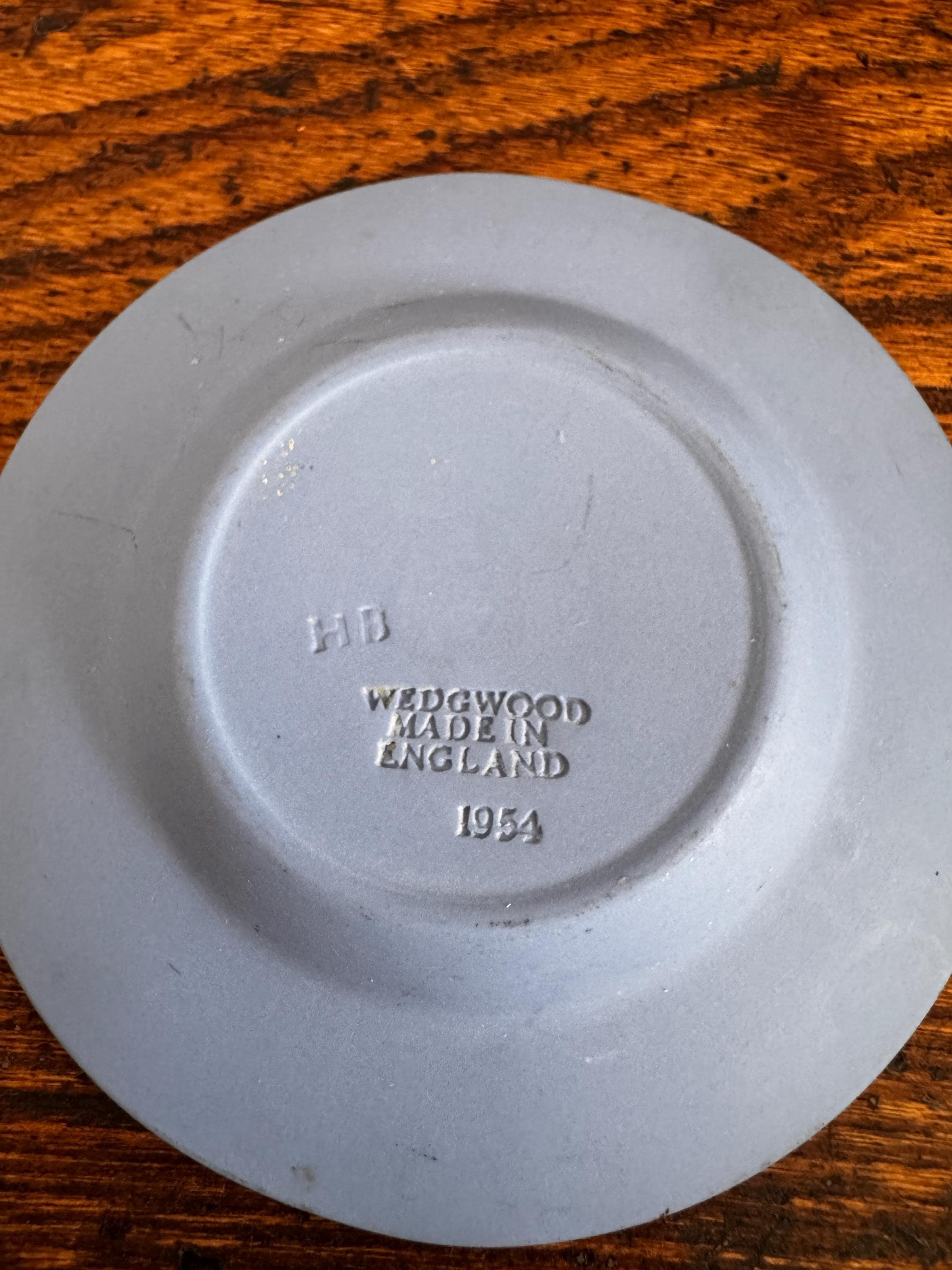 Vintage 1954 Wedgwood Grapevine Ashtray