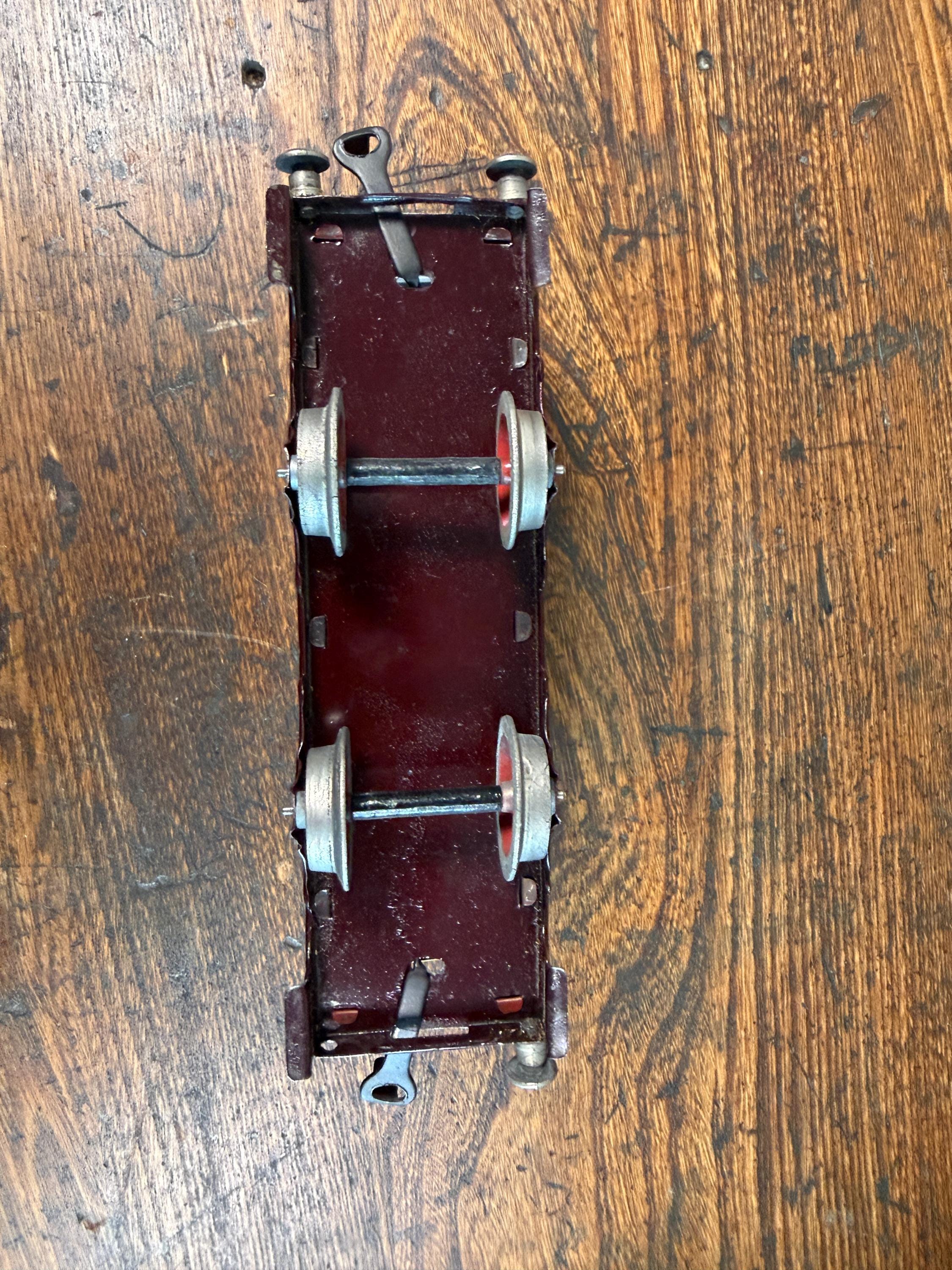Vintage Marx O Gauge Tin Passenger Cars Set of 4 | Lithographed Train Coaches | Mid Century Toy Train