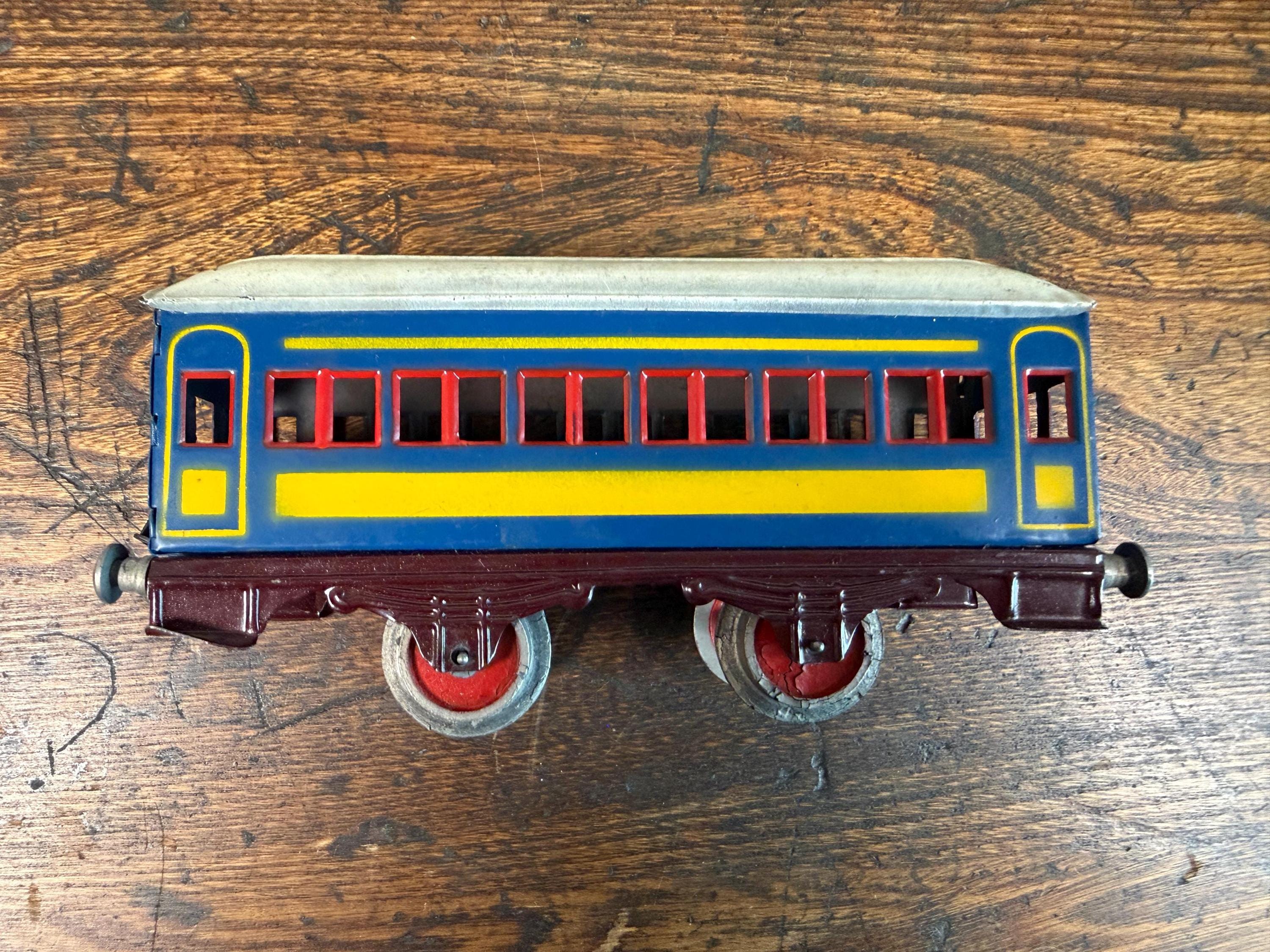 Vintage Marx O Gauge Tin Passenger Cars Set of 4 | Lithographed Train Coaches | Mid Century Toy Train