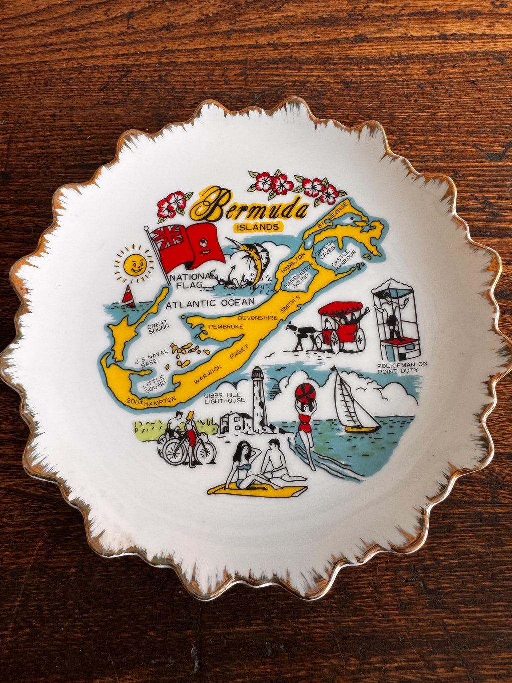 Bermuda Islands Decorative Plate Set with Vintage Map and Illustrations