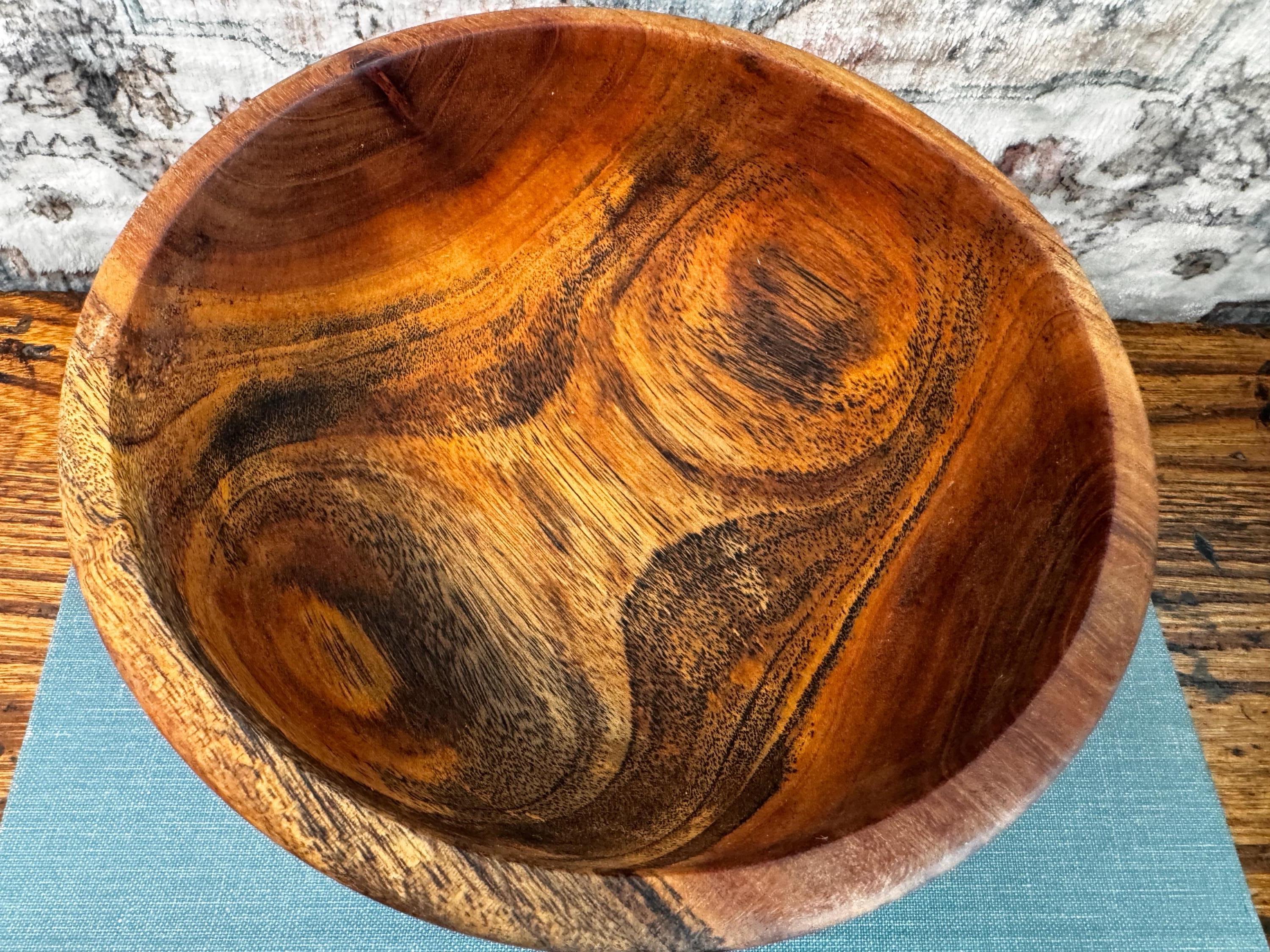 Handcrafted Wooden Bowl with Rich Grain Patterns