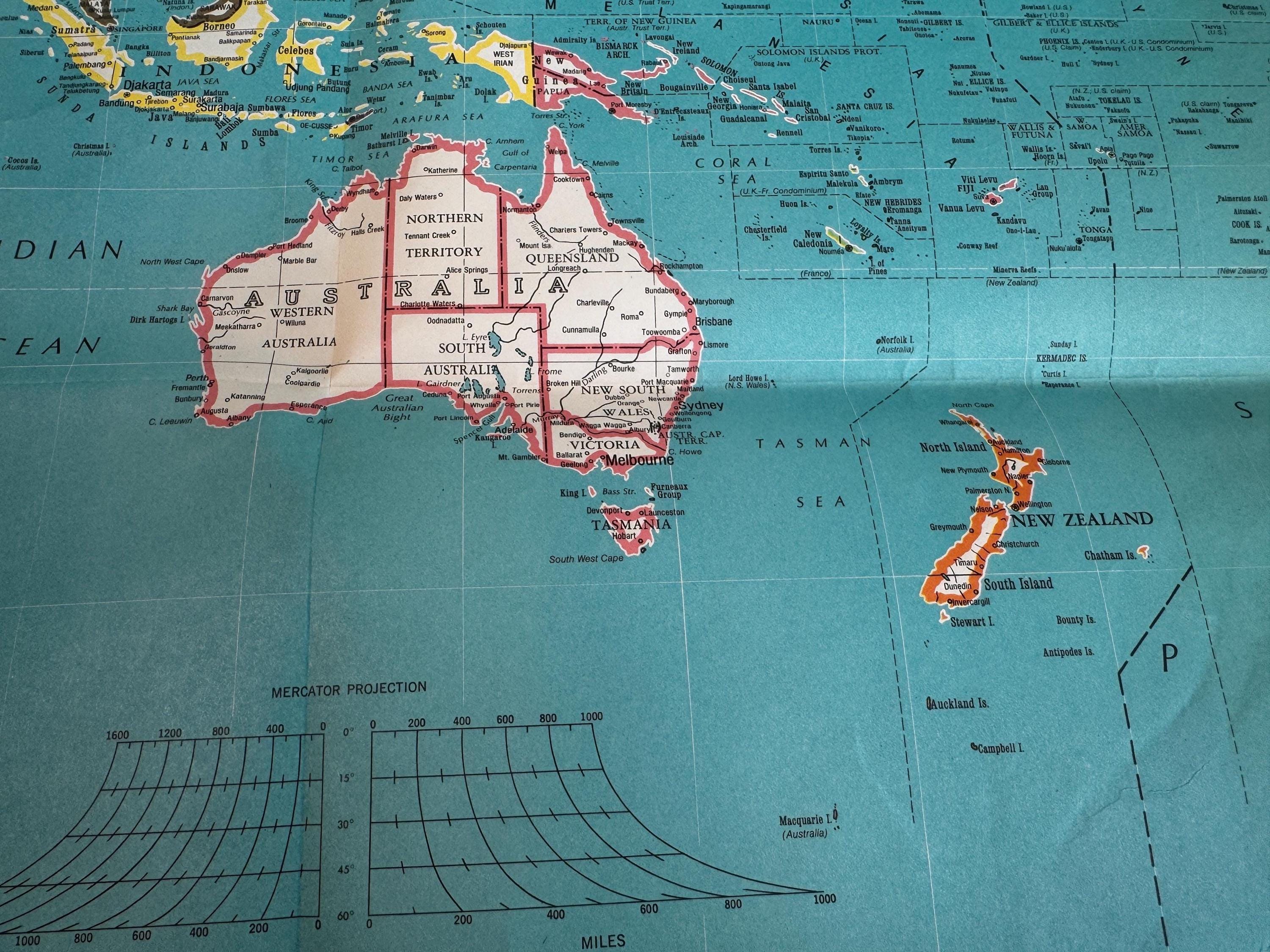 Classic Map of the World by Hammond Incorporated