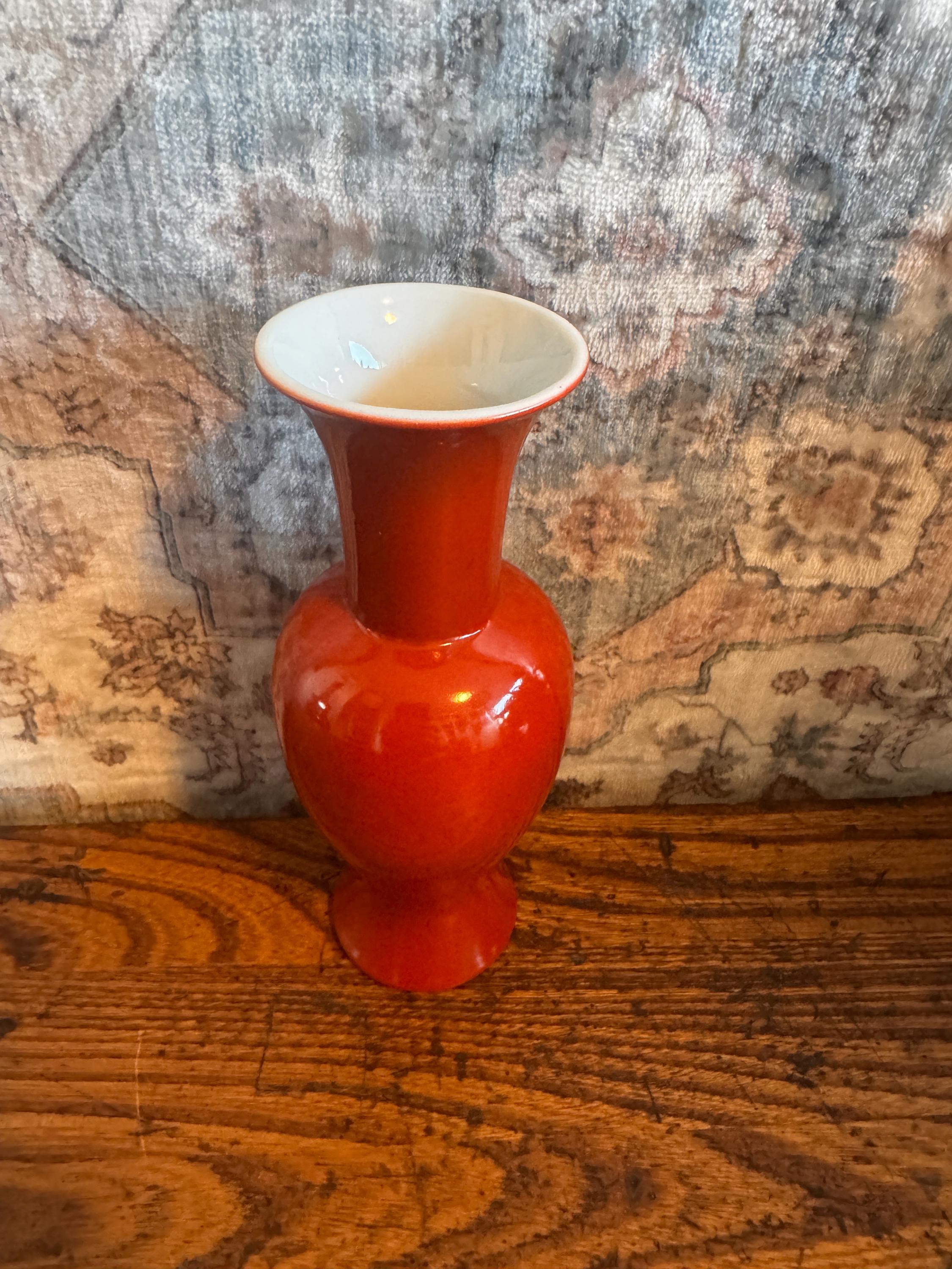 Burnt Orange Vase by Mann Les Vases