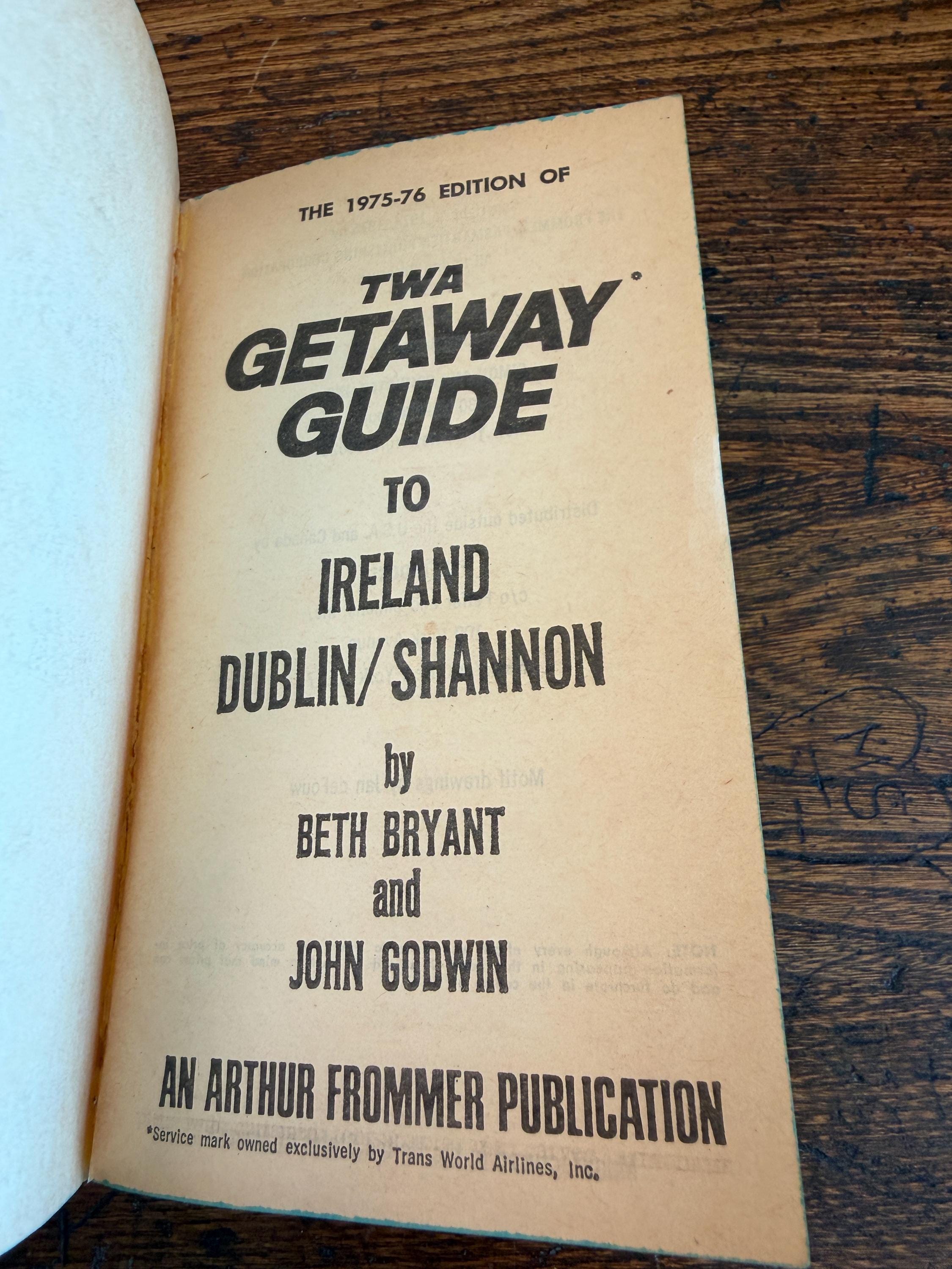 Lot of 2 Trans World Getaway Guide Travel Books: Ireland Dublin/Shannon & London 1975-76