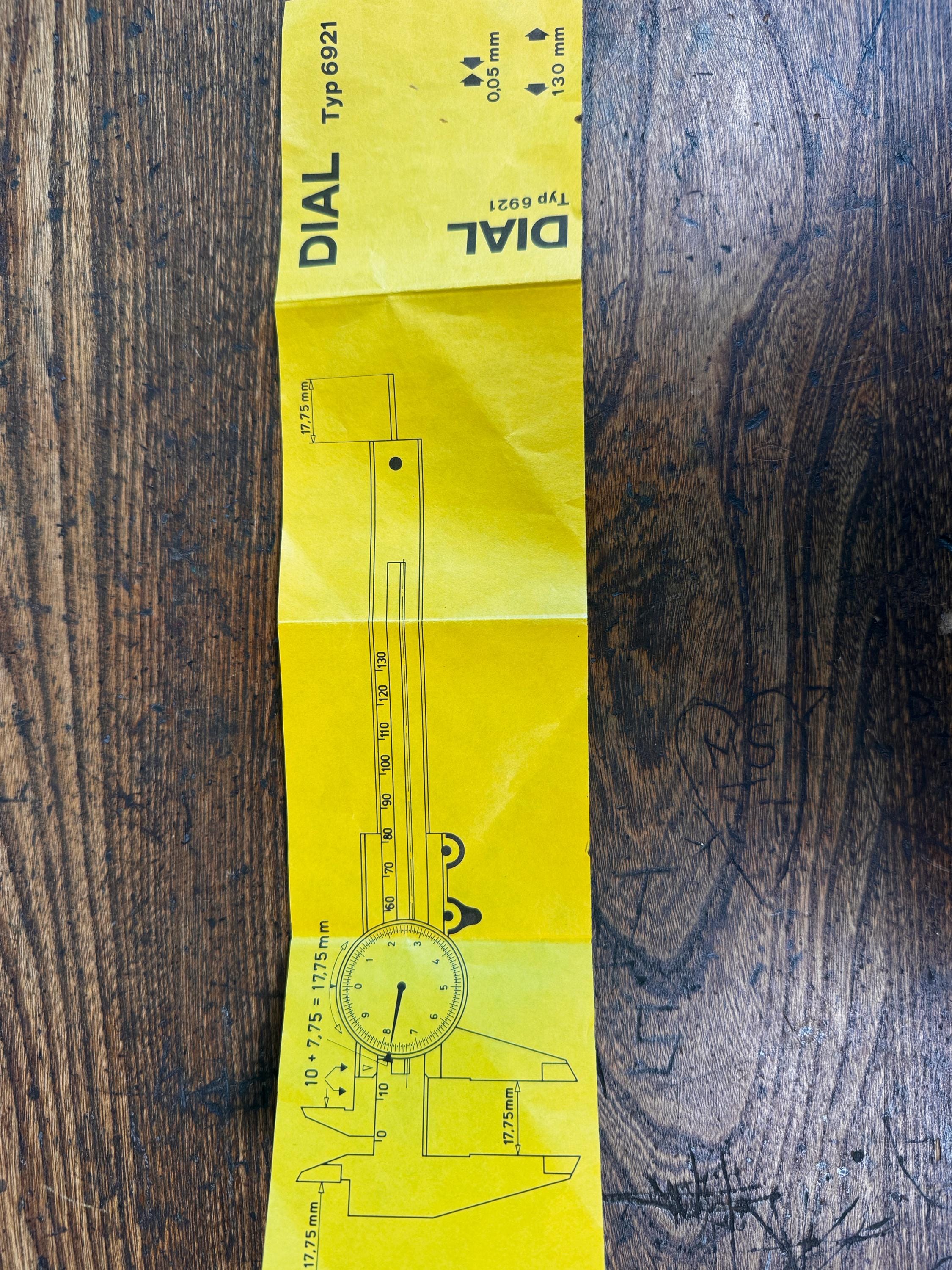 Dial Caliper Typ 6921 Precision Measuring Tool with Original Case and Instructions