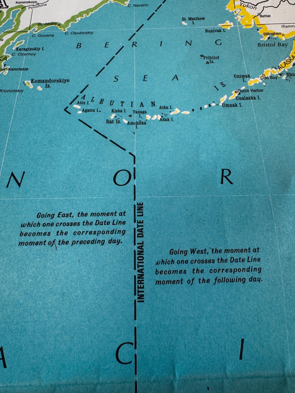 Classic Map of the World by Hammond Incorporated