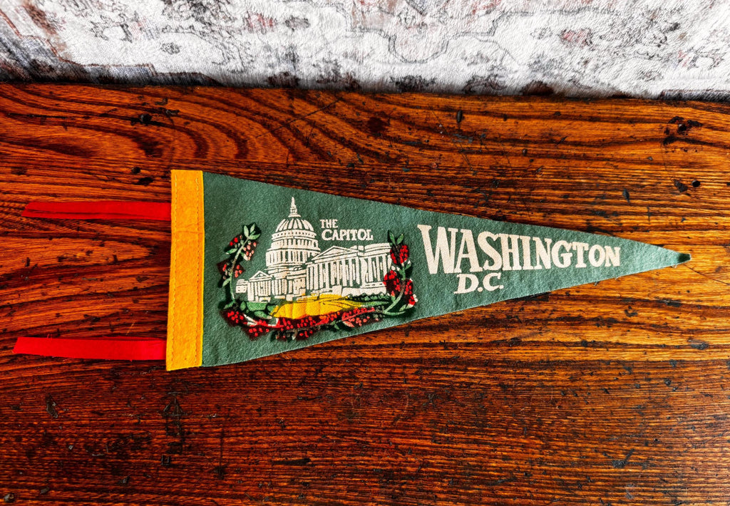 Washington D.C. Felt Souvenir Pennant Featuring The Capitol Illustration