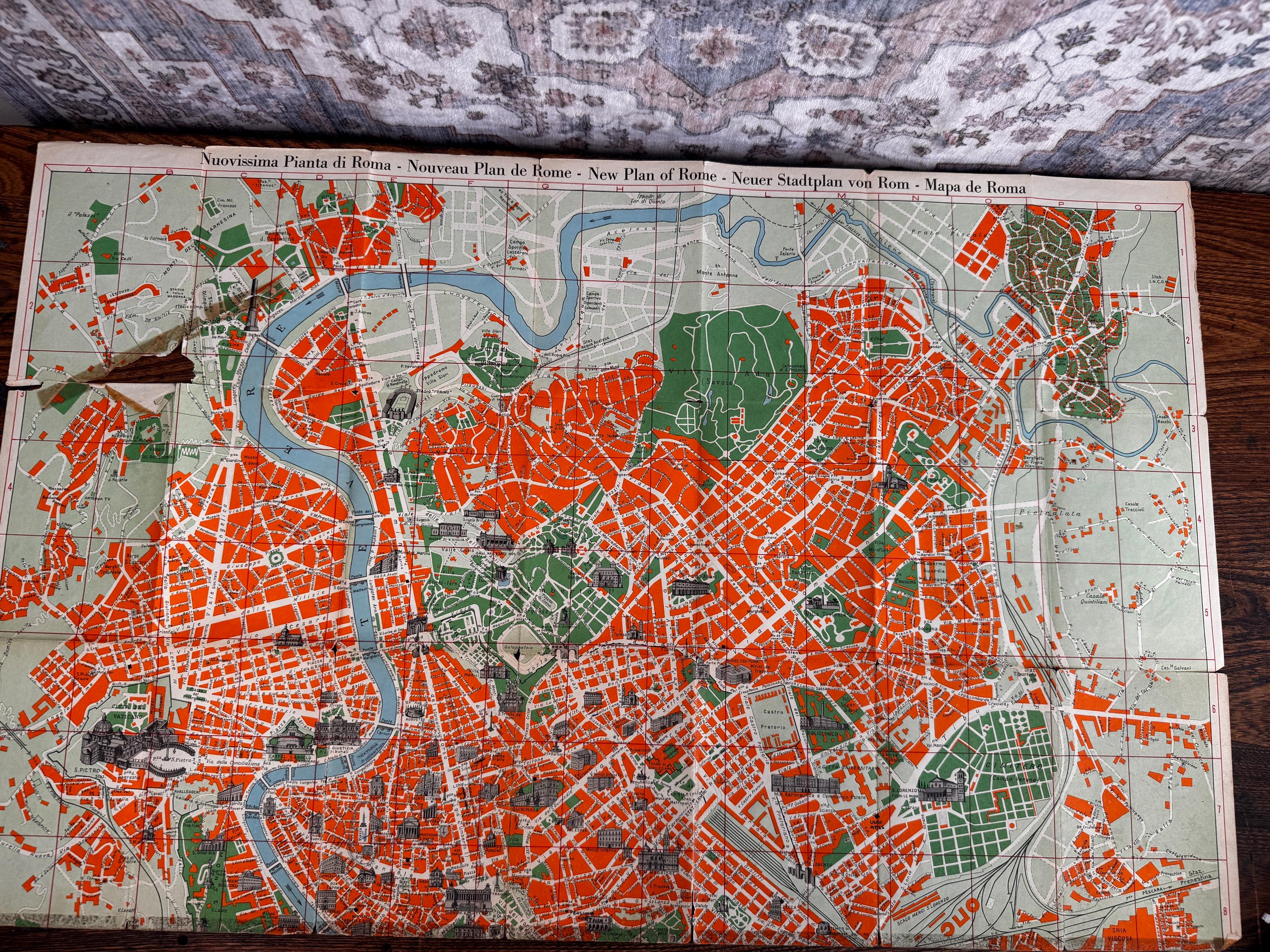 Nuovissima Pianta di Roma Guide and Map