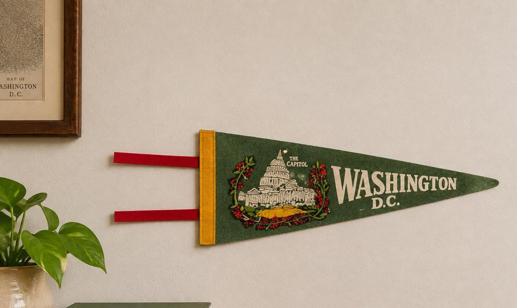 Washington D.C. Felt Souvenir Pennant Featuring The Capitol Illustration