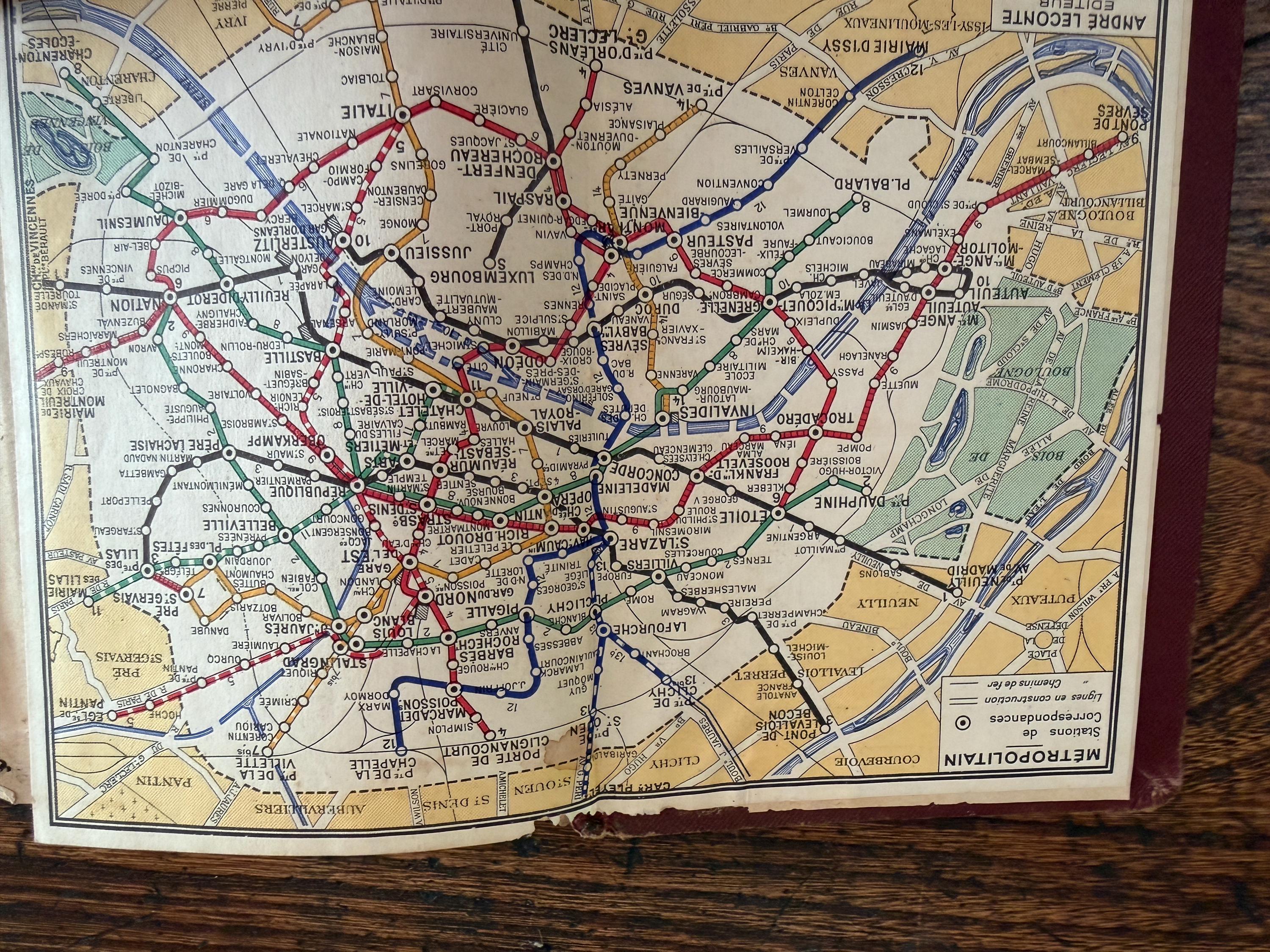 Guide Indicateur des Rues de Paris by A. Léconté | Early 20th Century Book