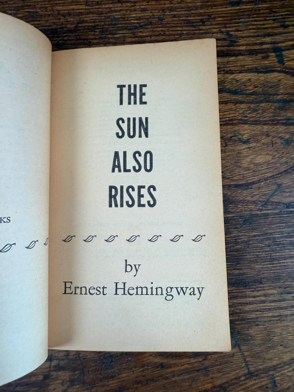 Hemingway 4 Book Lot: Classic Paperback Collection