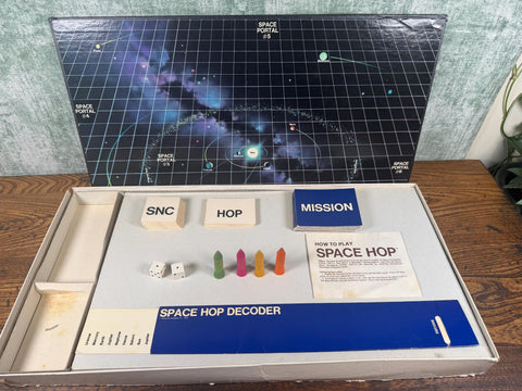 Space Hop: A Game of the Planets Vintage Board Game