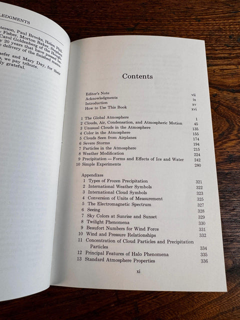 A Field Guide to the Atmosphere by Vincent J. Schaefer & John A. Day | 1981 Paperback