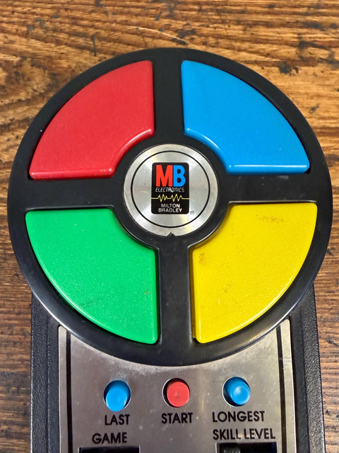 1980 Pocket Simon Electronic Memory Game by Milton Bradley