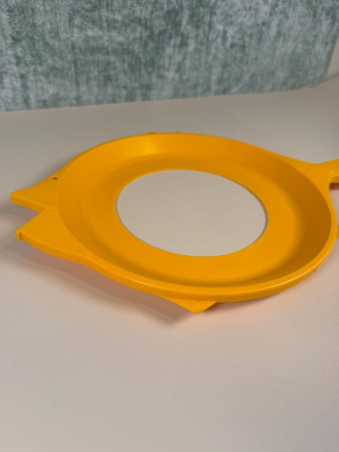Vintage Yellow Fish Picnic Plate Holders