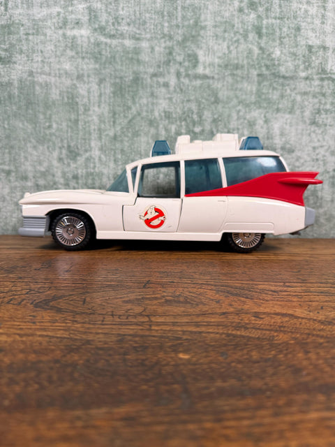 Vintage 1980s Ghostbusters Ecto-1 | Kenner Real Ghostbusters Vehicle with Peter Venkman & Egon