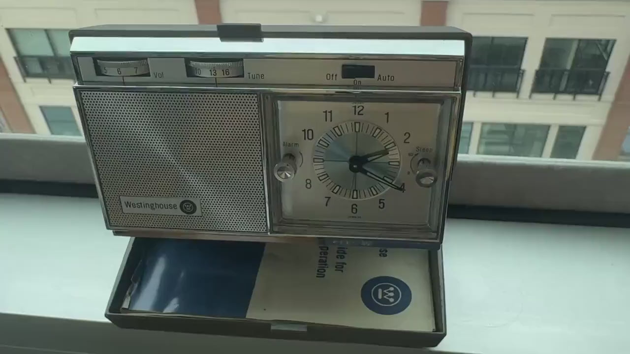 Westinghouse Travel Clock Radio Vintage Mid-Century Portable Alarm